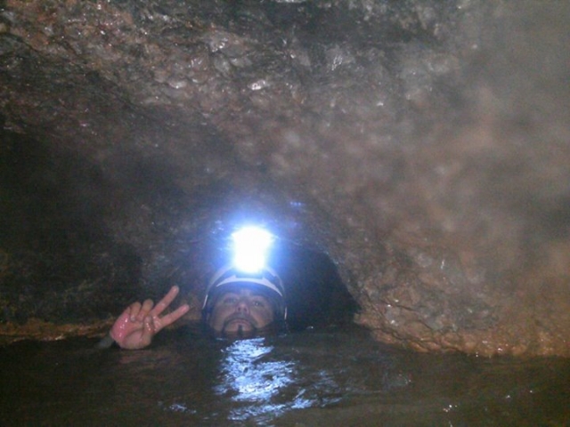 Con el agua al cuello.jpg